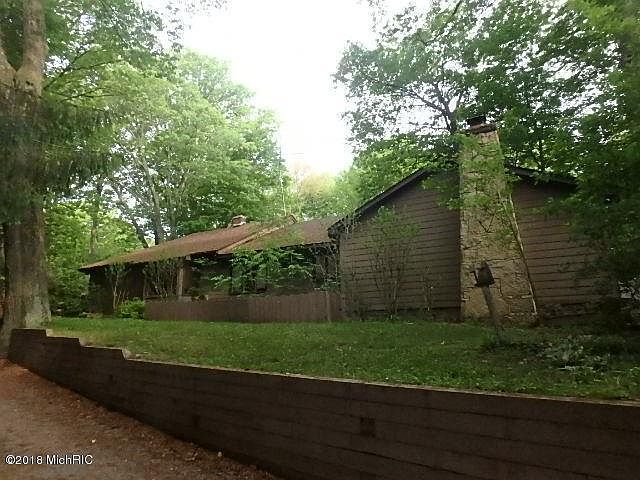 1st image of 6637 Lake Ln