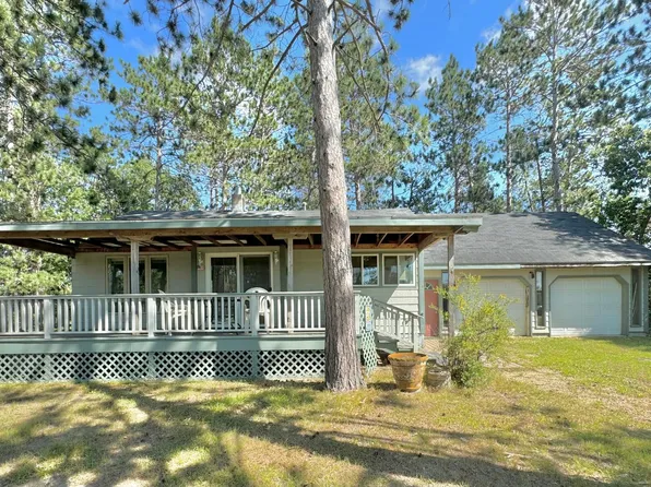 26 Fern Ave SE, Menahga, MN 56464