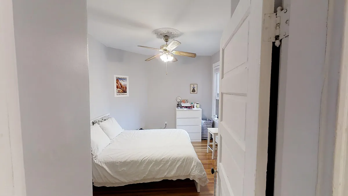 Building Photo - 200 Harvard St #2B