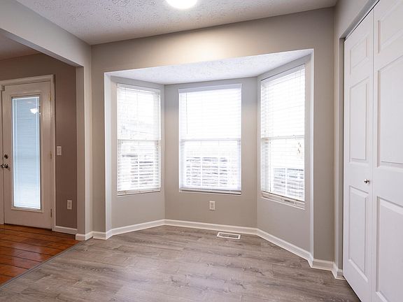 5th image of 4001 W Carmola Dr