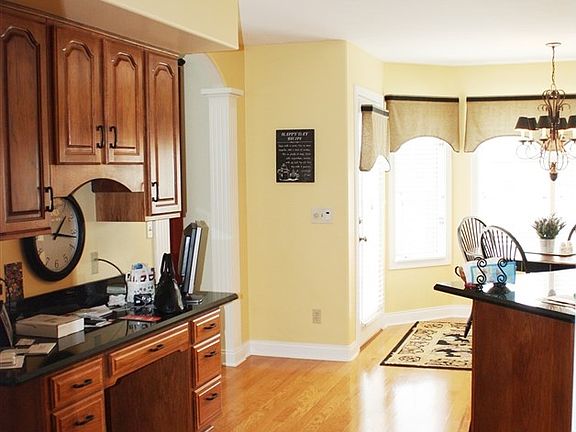 3rd image of 10315 Wexford Ct