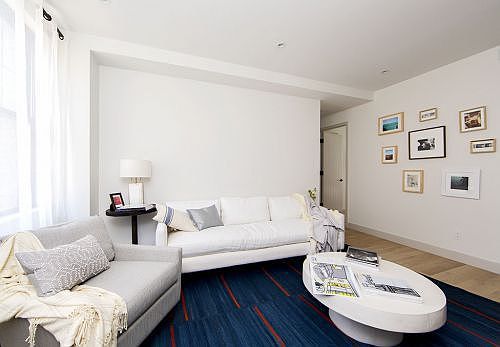 4th image of 56 W 11th St