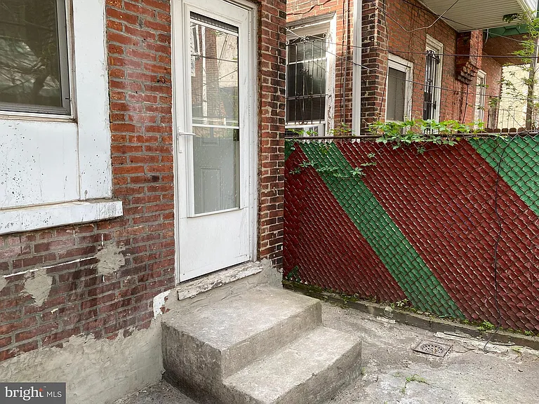 823 N Hutton St — Photo 25