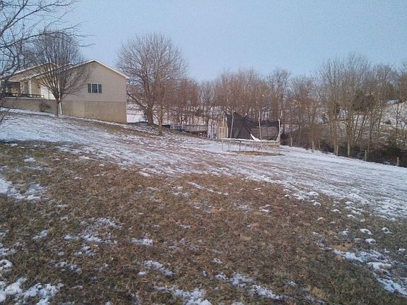 4th image of 7027 Baxter Ln