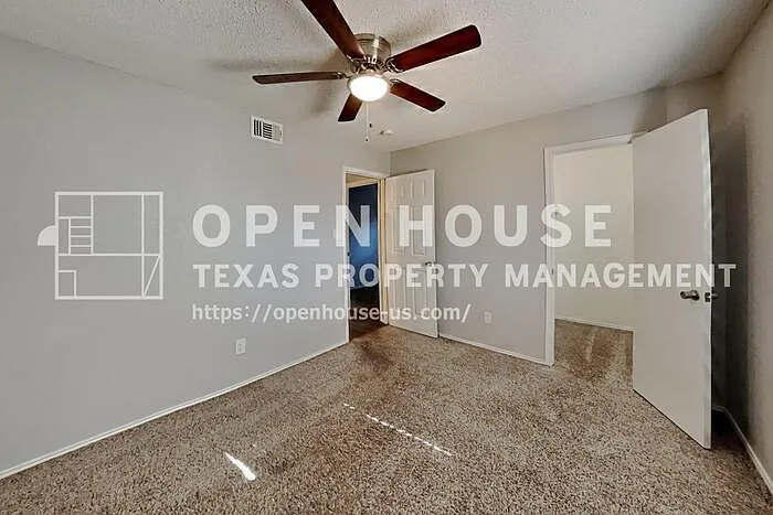4814 Crest Dr — Photo 14