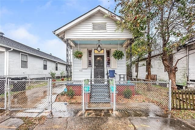 1st image of 1218 Saint Maurice Ave
