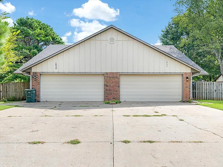 1808 N Pointer Ln #MAIN — Photo 2