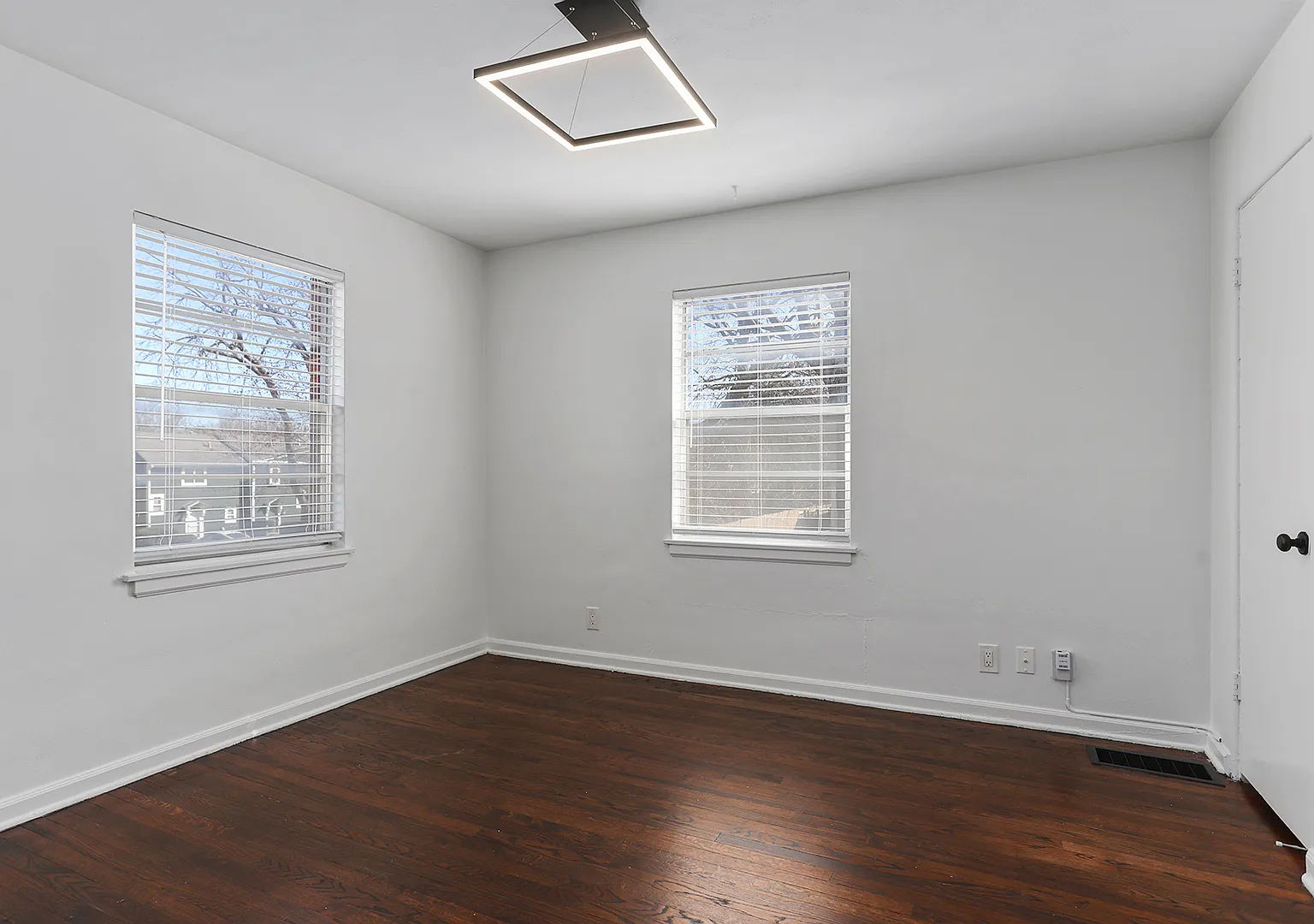 Roanoke Apartments — Photo 4
