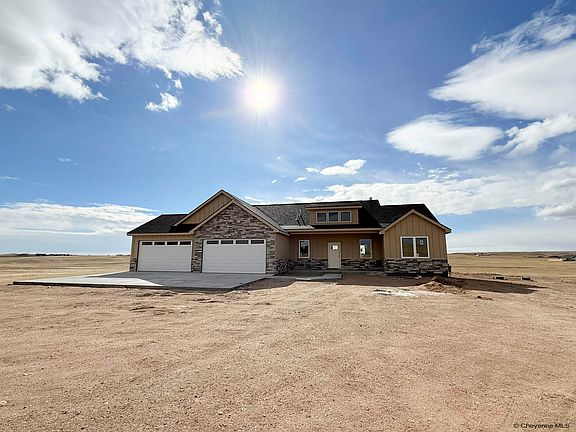 2nd image of 1501 Wineglass Rd