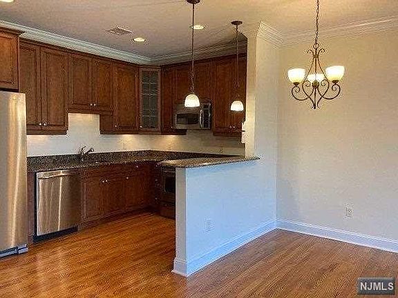 3rd image of 5 Tenakill Park Dr #205-2E