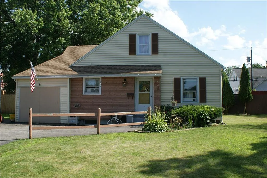 59 Andover St photo 1