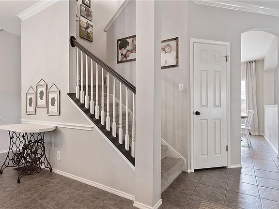 5th image of 1652 Abbey Ln