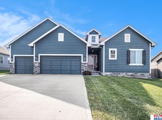 7226 N 162nd St, Bennington, NE 68007