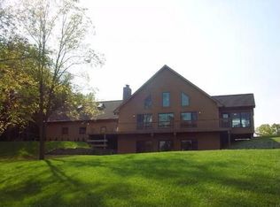 N6422 Cobb Rd, Elkhorn, WI 53121