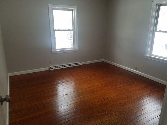2nd image of 58 N Westmoor Ave