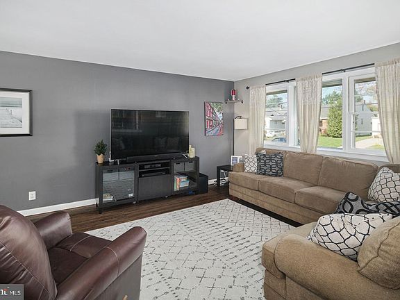 5th image of 1048 Mansion Ave