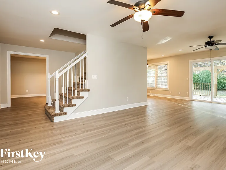 218 Old Dominion Dr — Photo 4