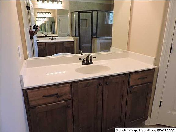 3rd image of 4558 Bakersfield Dr