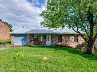 712 Genesis Ln, Knoxville, TN 37938