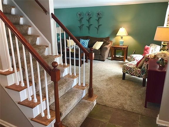 2nd image of 178 Sherbrooke Ave