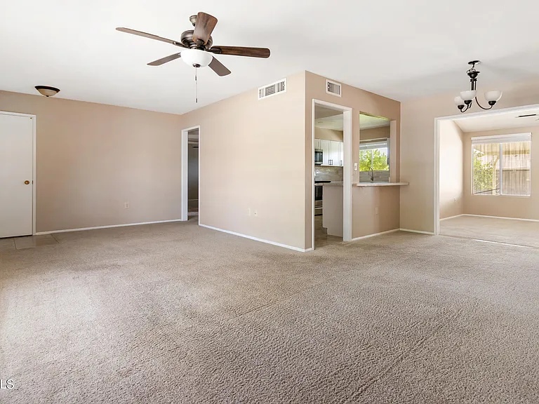 10301 W Charter Oak Dr — Photo 13