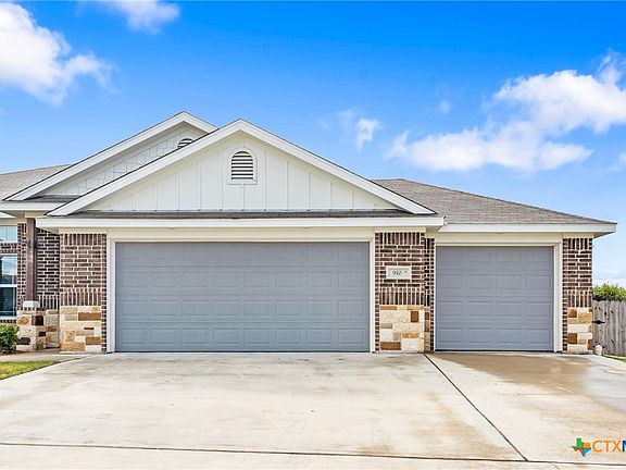 3rd image of 910 Hickock Dr