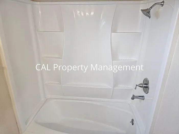 938 Illinois Ave #18 — Photo 11