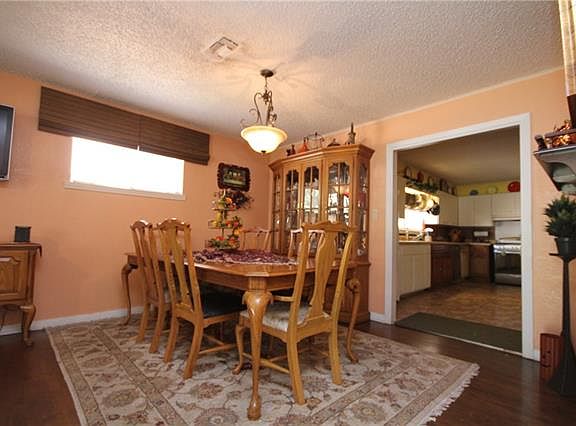 5th image of 1608 Long Ave