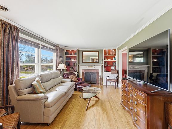 5th image of 520 E Marthona Rd