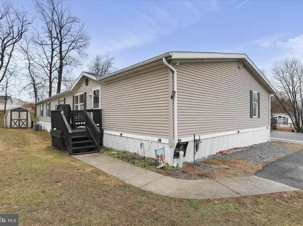 114 Rustic Dr, Shippensburg, PA 17257