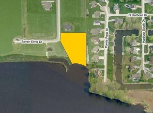 5904 Valentine Dr, Winneconne, WI 54986