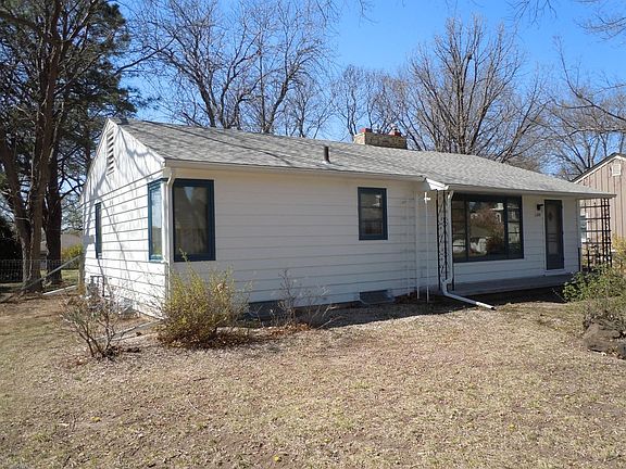 2nd image of 1108 Spruceway St