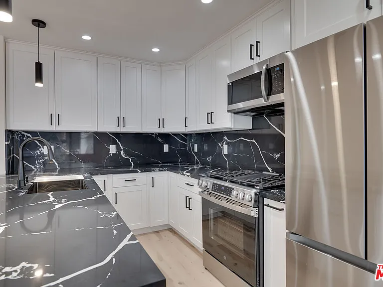 928 N San Vicente Blvd #109 — Photo 4