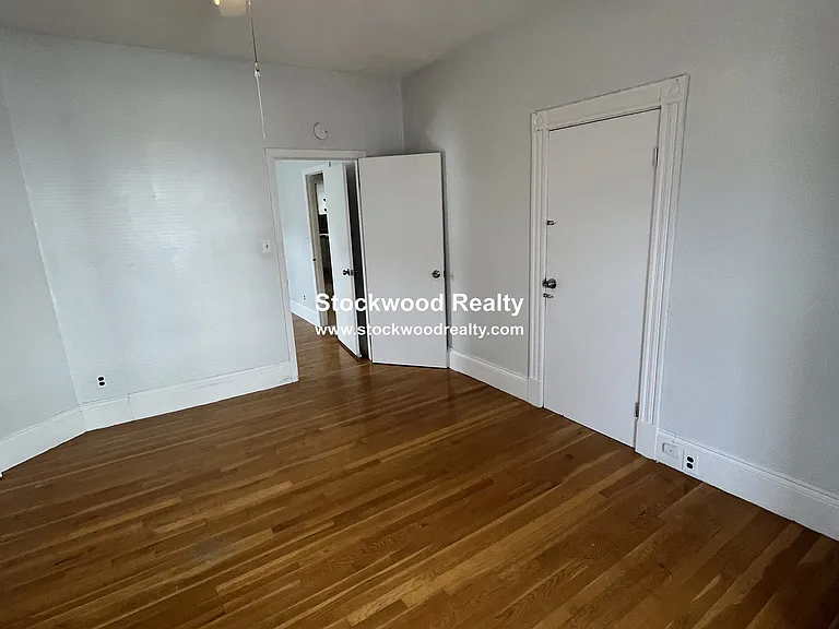 109 Wordsworth St #1 — Photo 19