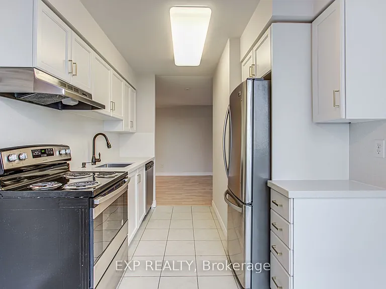 43 Eglinton Ave E #1509 — Photo 13