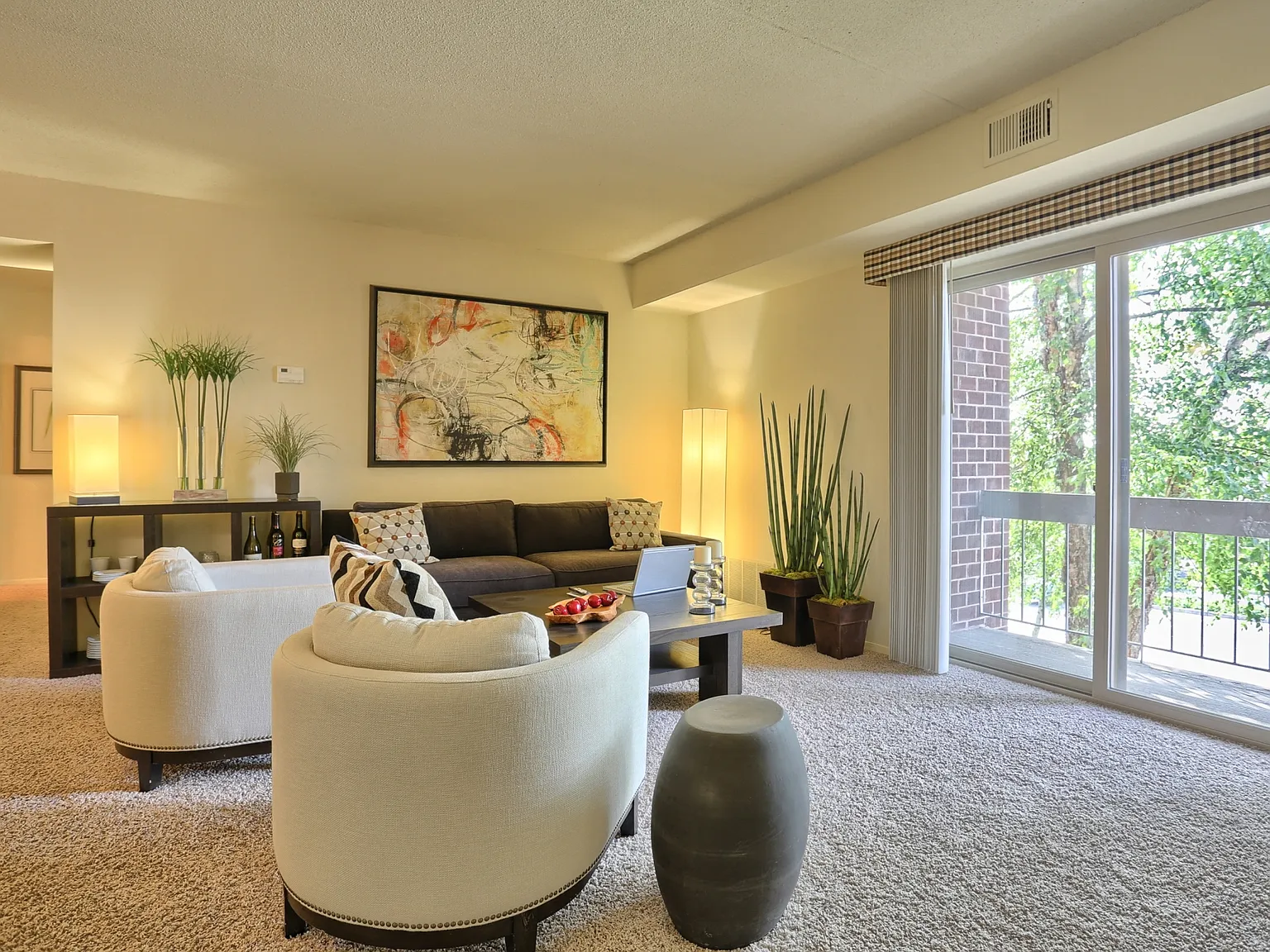 Springford Apartments — Photo 3
