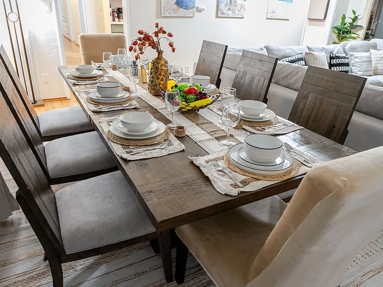 Creating unforgettable dining experiences around the table.