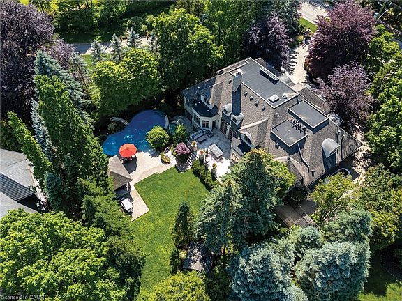 4th image of 2096 Lakeshore Rd E