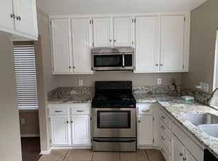 835 W Wedgewood Ct, Rialto, CA 92376