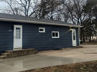 621 W 17th St, South Sioux City, NE 68776