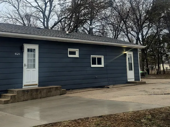 621 W 17th St, South Sioux City, NE 68776