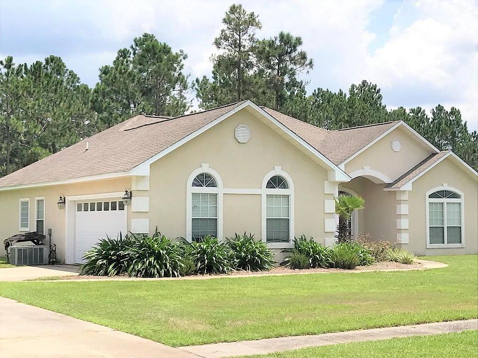 1st image of 384 Club House Dr E