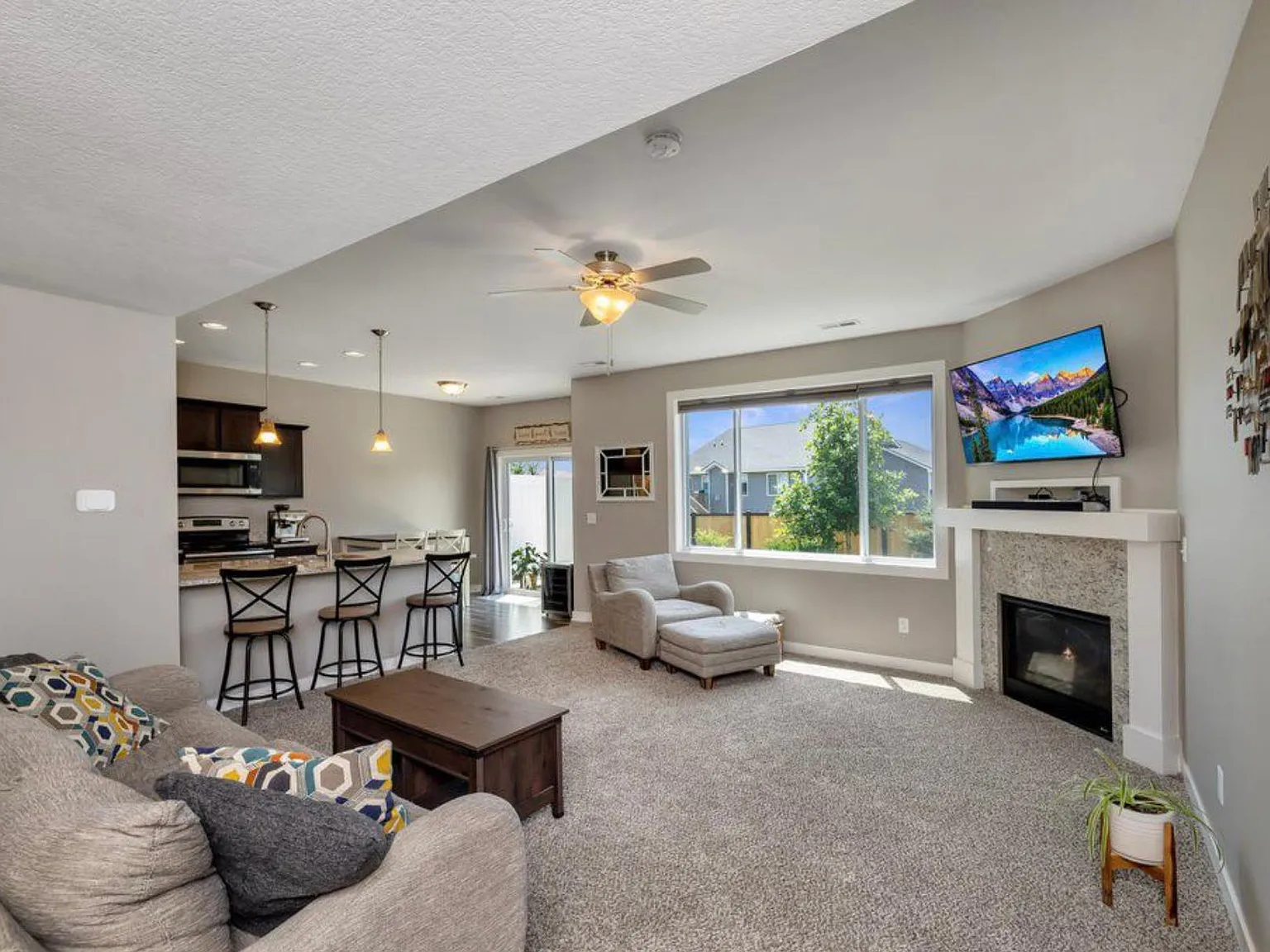 223 Pin Oak Ct — Photo 3