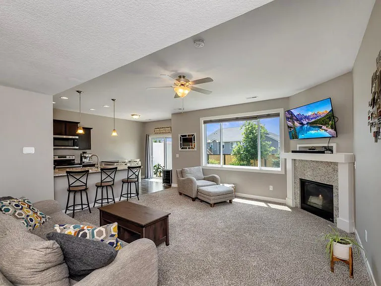 223 Pin Oak Ct — Photo 3