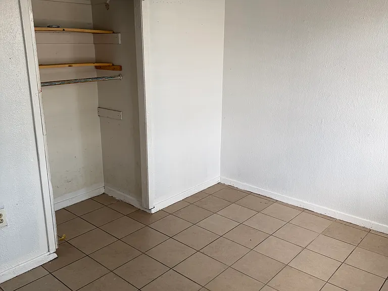 1102 Huckleberry St — Photo 12
