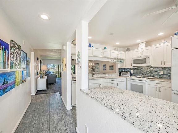 3rd image of 5733 Deauville CIR #G-204
