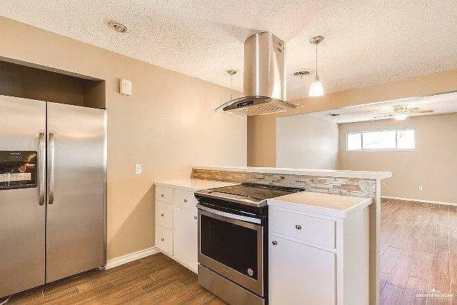 3 bed, 2.0 bath, 2002 sqft, $1,750 — Photo 4
