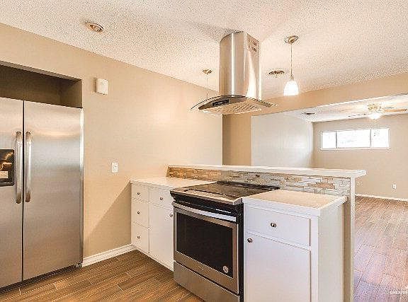 4th image of 1524 Primrose Ave