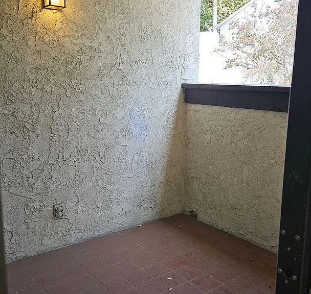 109 E Rosewood Ct — Photo 28