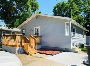 2424 Bennett Ave, Des Moines, IA 50310